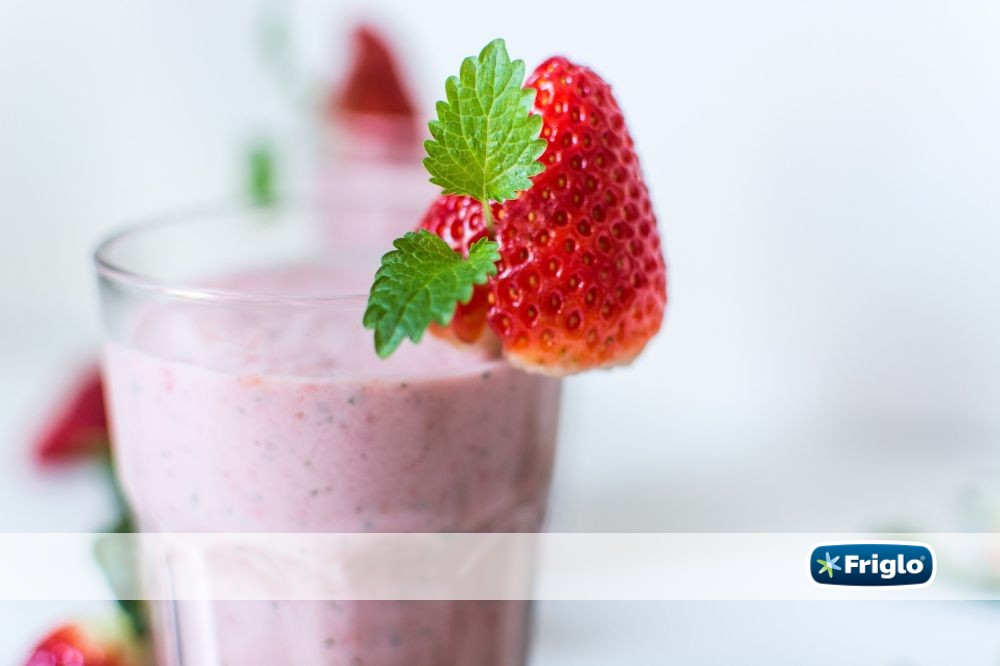 Healthy meal - Strawberry smoothie